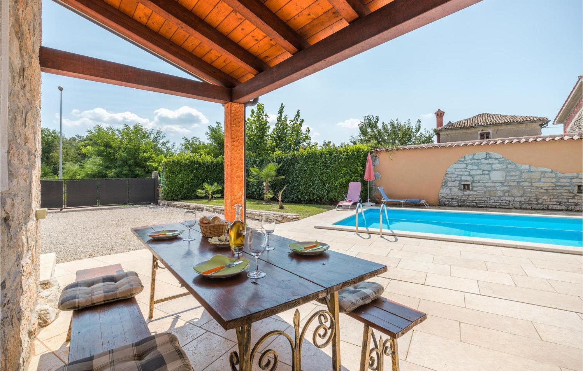 Lovely Home In Visnjan With Outdoor Swimming Pool Dış mekan fotoğraf