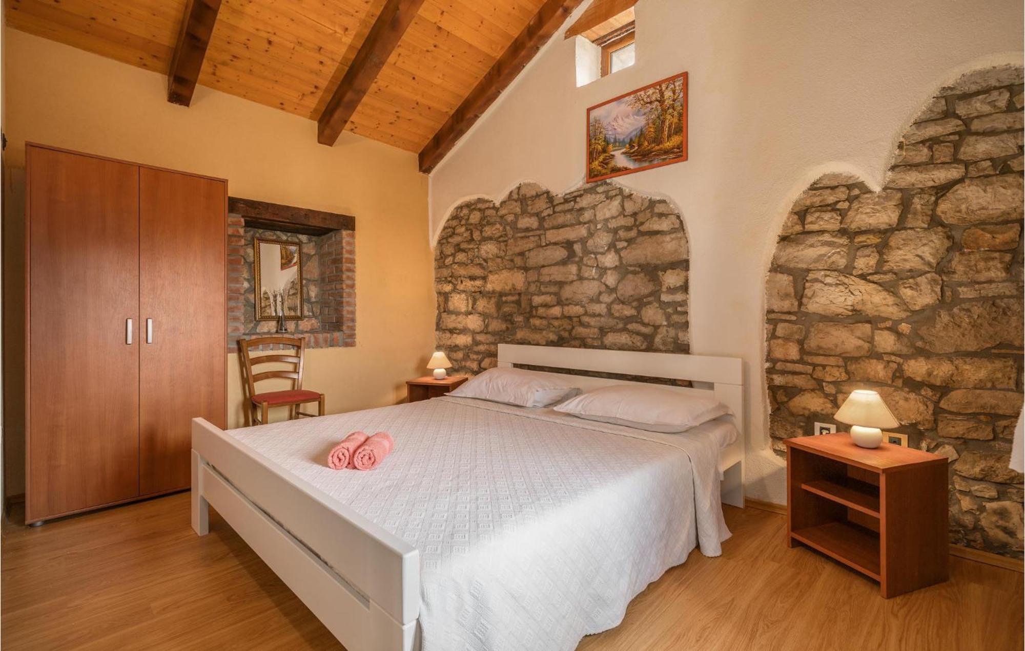 Lovely Home In Visnjan With Outdoor Swimming Pool Dış mekan fotoğraf